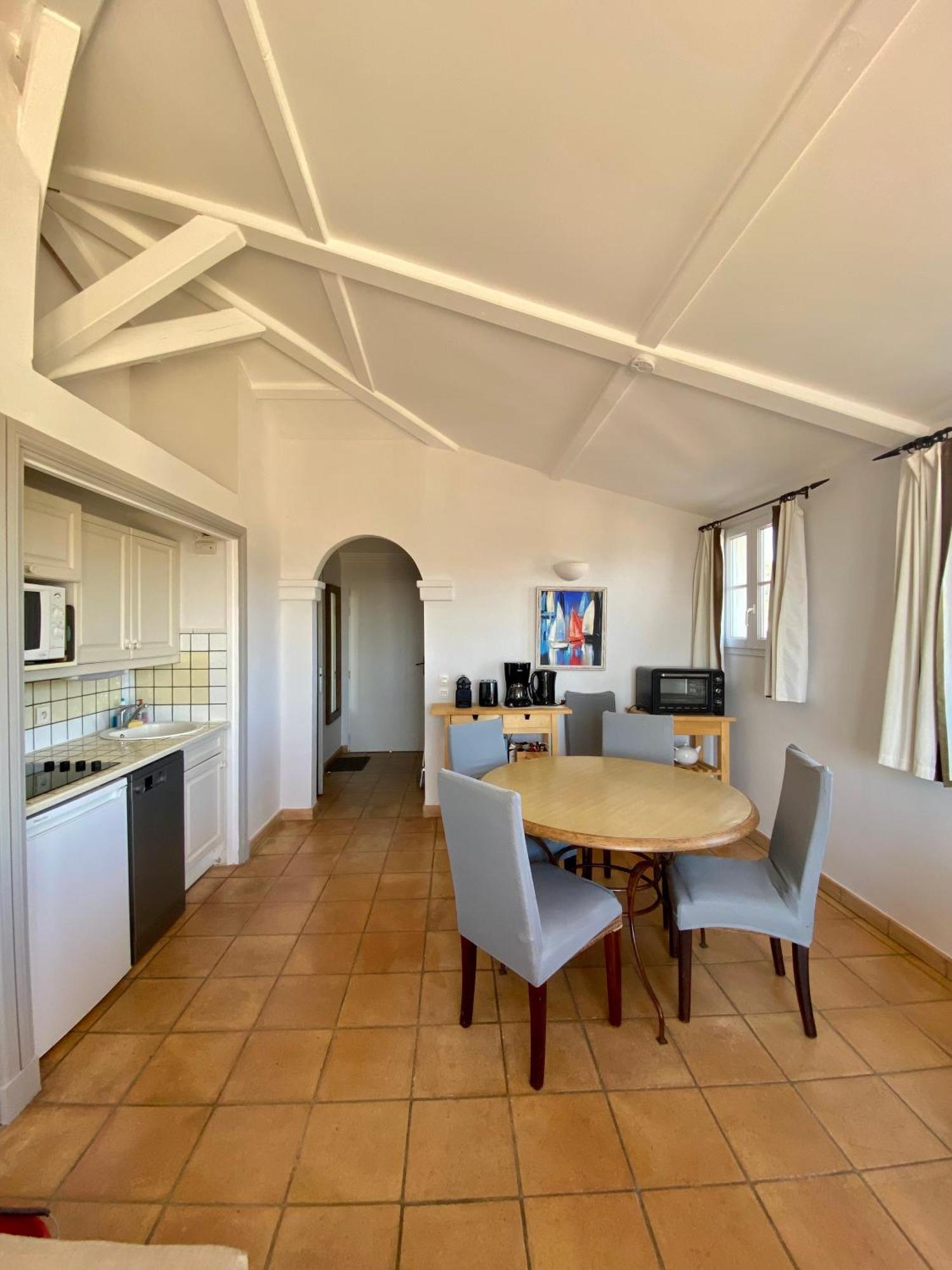 Les Restanques, Bastides Vue Golfe Saint Tropez Apartment Гримо Екстериор снимка