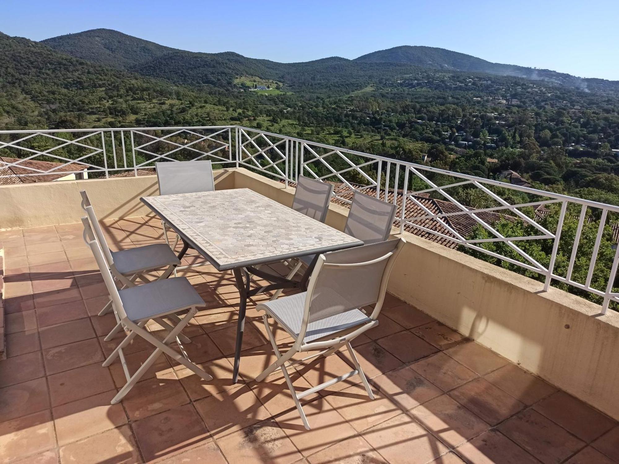 Les Restanques, Bastides Vue Golfe Saint Tropez Apartment Гримо Екстериор снимка