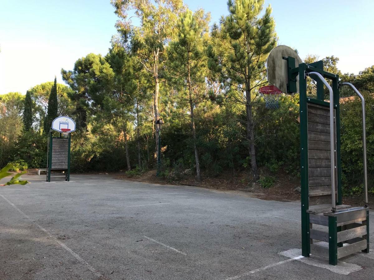 Les Restanques, Bastides Vue Golfe Saint Tropez Apartment Гримо Екстериор снимка